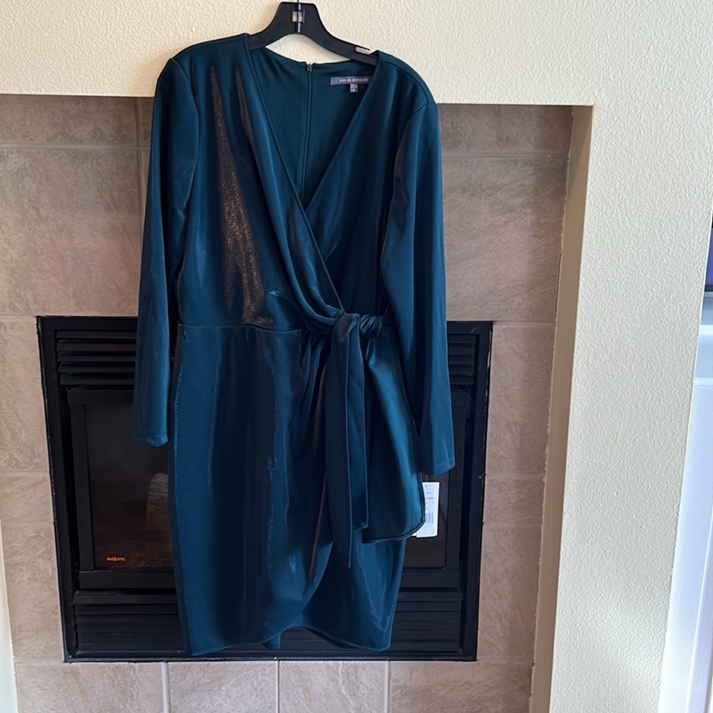 Gorgeous Liquid Jersey Long Sleeve Faux Wrap - Picture 3 of 7